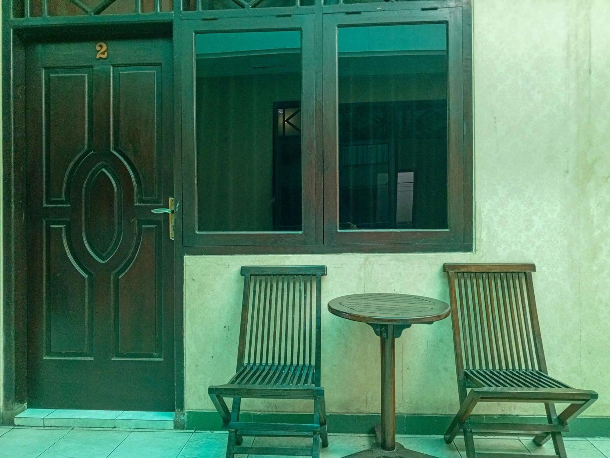 Trihakso Guest House Near Kaliurang Redpartner سليمان المظهر الخارجي الصورة