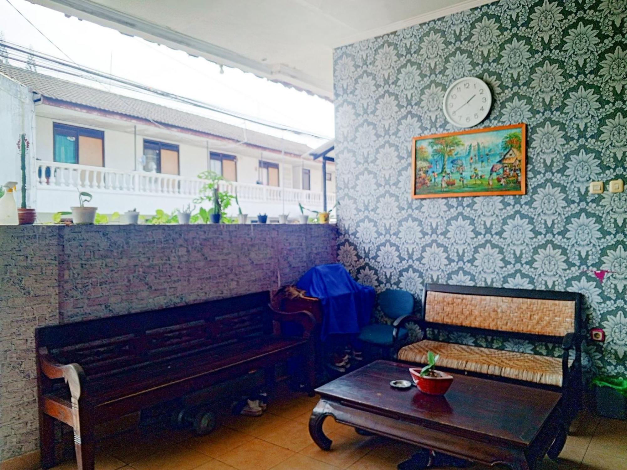 Trihakso Guest House Near Kaliurang Redpartner سليمان المظهر الخارجي الصورة